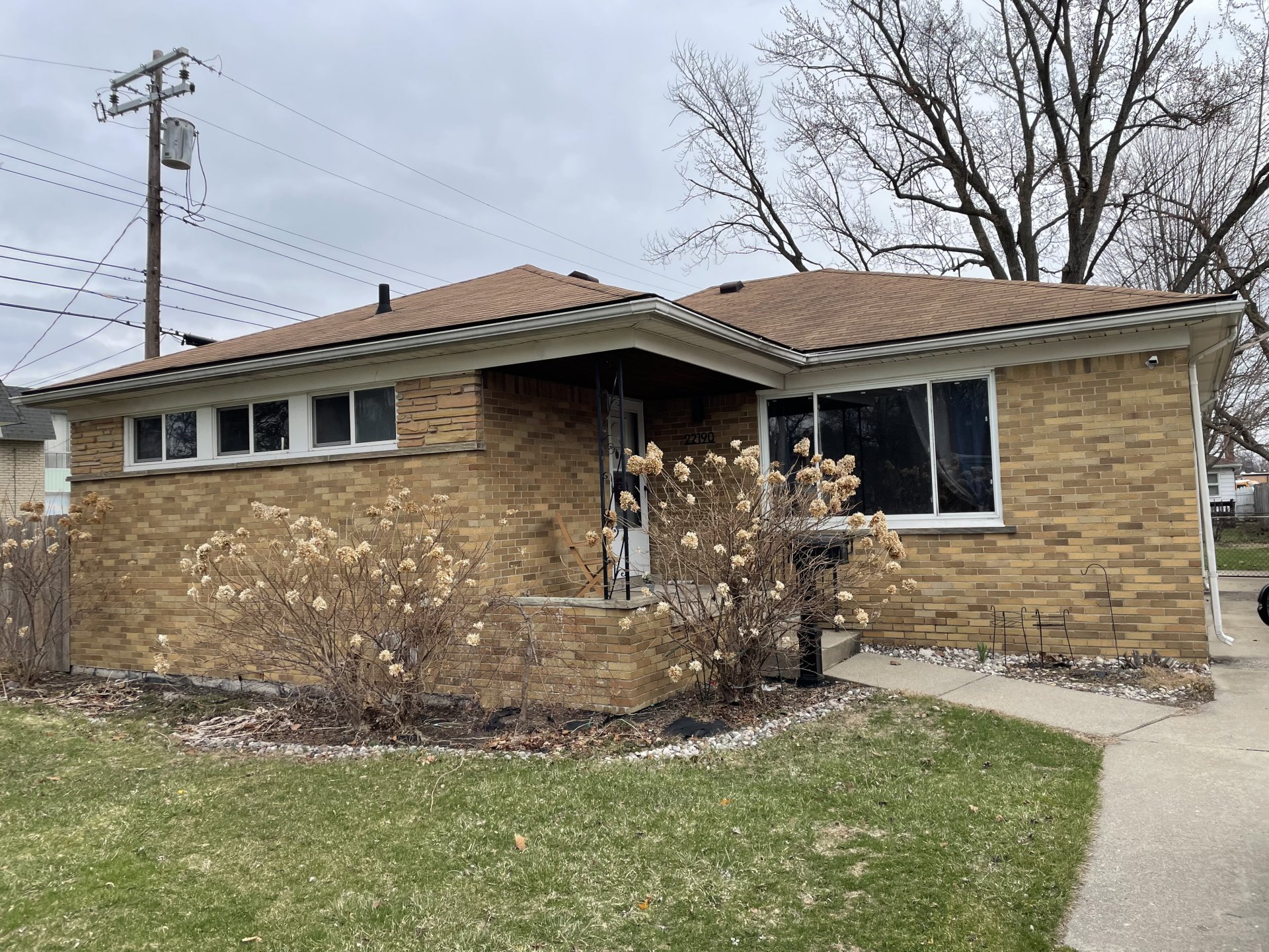 22190 Cloverlawn